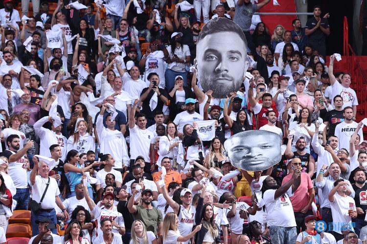 像一面放大 像一面放大